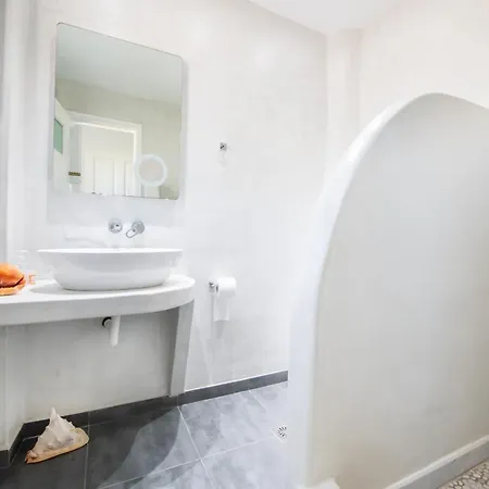 Apartment Argiris Kamari (Santorini)