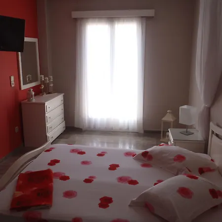 Argiris Kamari (Santorini)