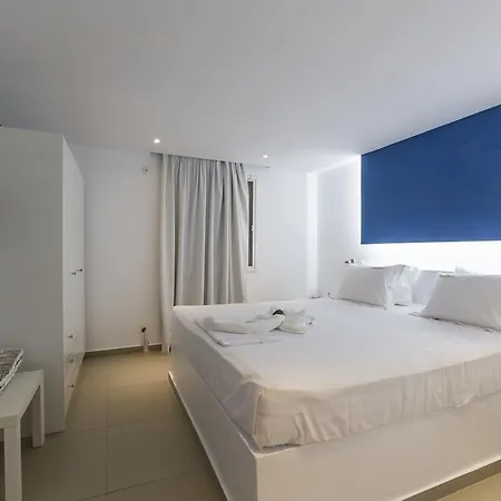 Argiris Kamari (Santorini)