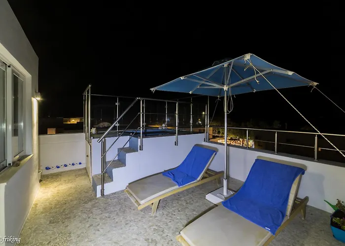 استوديوهات أرغيريس * Kamári