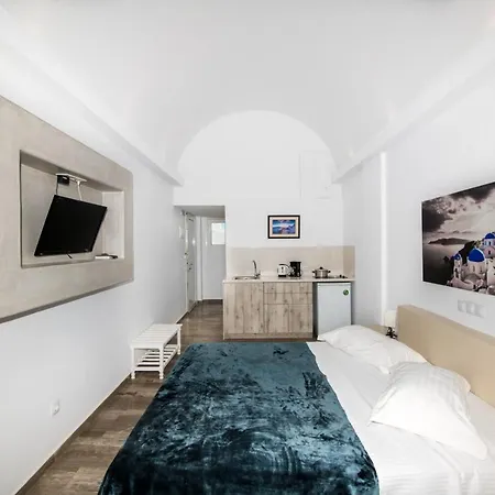 阿基里斯公寓酒店 * Kamári